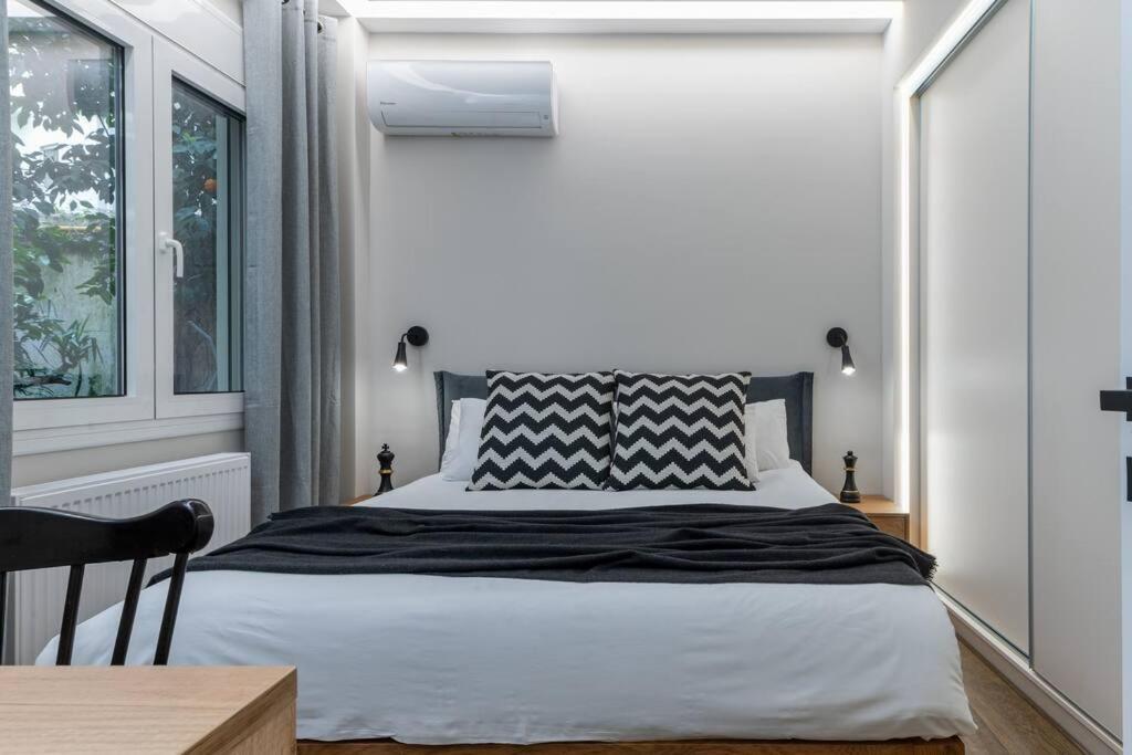 Apartmán Stylish Abode Under Acropolis W/ Sunny Courtyard! Atény Exteriér fotografie